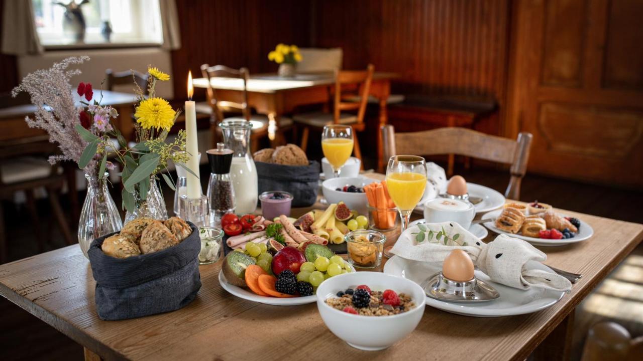Allgaeuer Genusshotel Und Historischer Dorfgasthof Hirsch Leutkirch im Allgau Ngoại thất bức ảnh